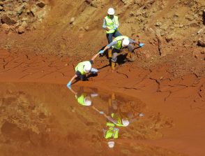 Biogéochimie à l'Anthropocène des éléments et contaminants émergents