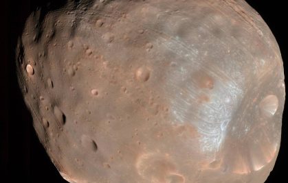 Mars rheology and thermal history revealed by the orbital evolution of its satellite Phobos