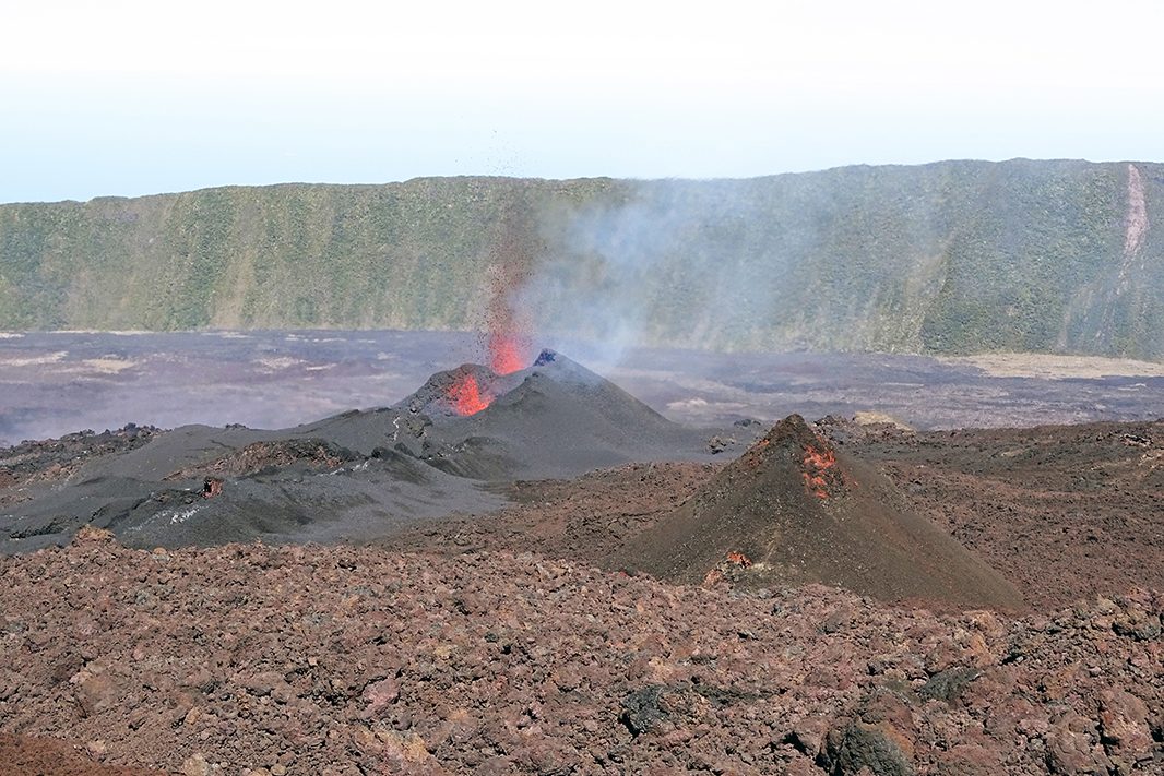 Le cône volcanique de l’éruption du 14 juillet au 28 août 2017 baptisé « Piton Delmond »