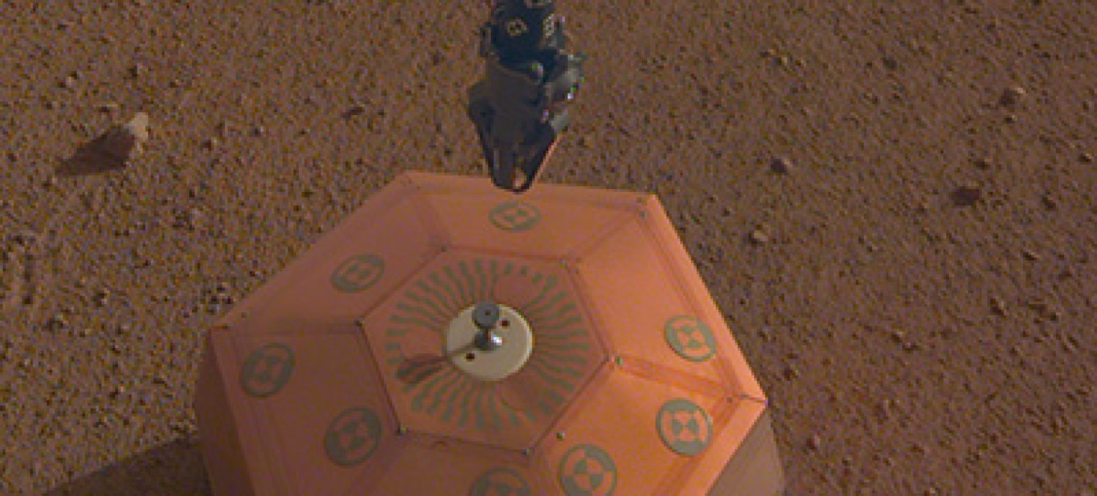 Le sismomètre SEIS est désormais posé sur Mars