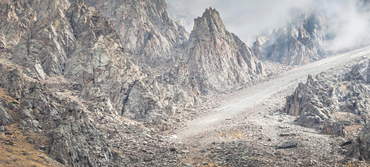 La topographie des escarpements permet d’estimer le mode de glissement des failles