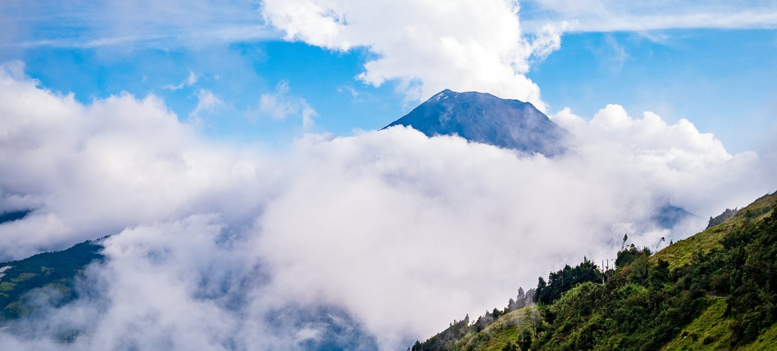 L’activité éruptive du volcan Tungurahua est régulée par la structure chimique fine de sa source magmatique