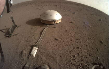 Le sismomètre SEIS de la mission InSight détecte un premier tremblement de Mars !