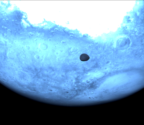 Hera survole Deimos en route vers Dimorphos : une avancée majeure pour la protection planétaire