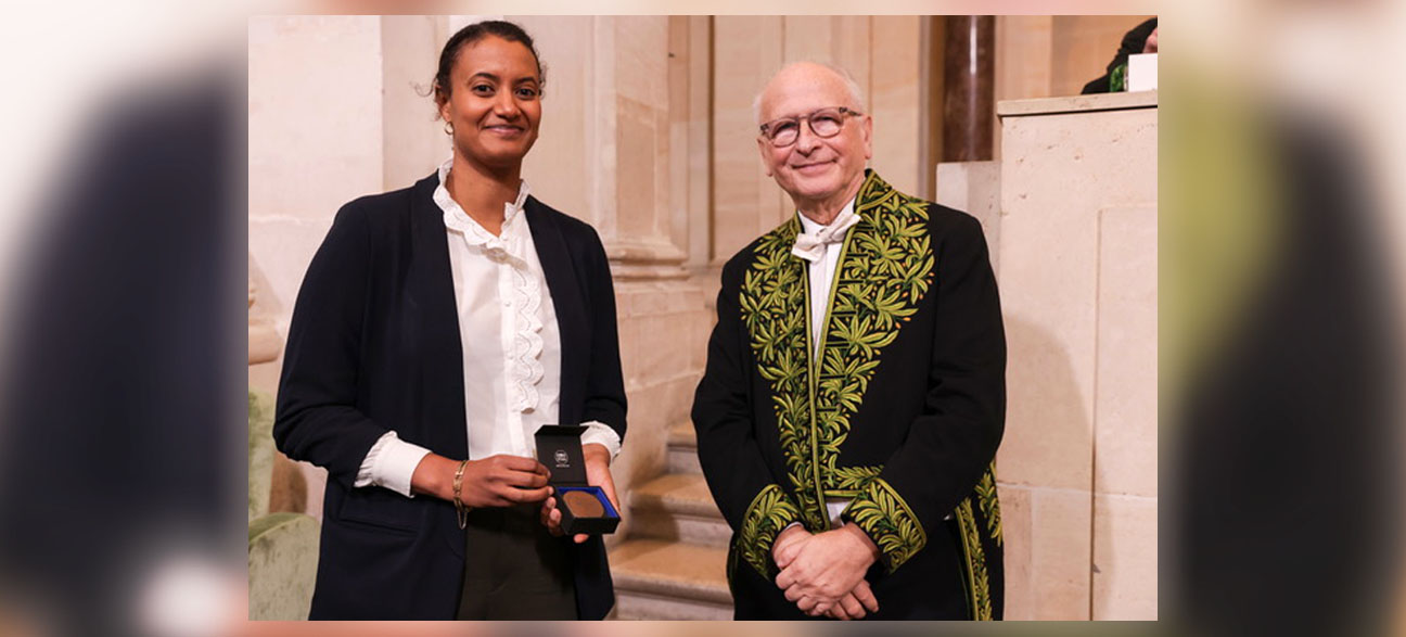Kristel Chanard receives the 2025 Irène Joliot-Curie Prize in the “Young Female Scientist” category.